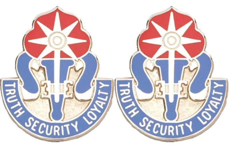 470th military intelligence brigade insignia pair