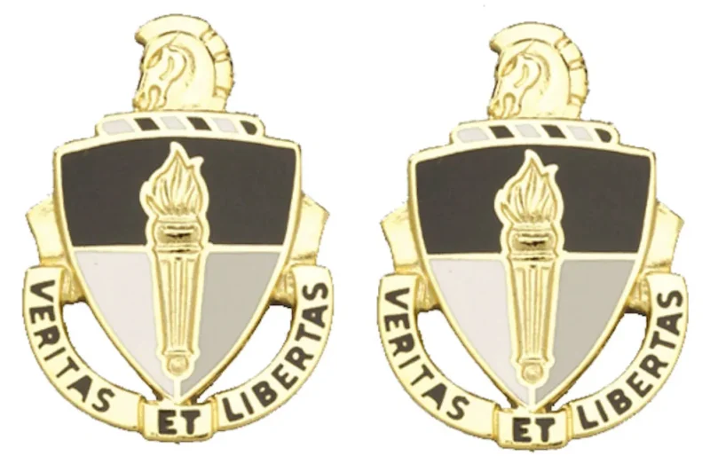 jfk special war unit insignia set pair