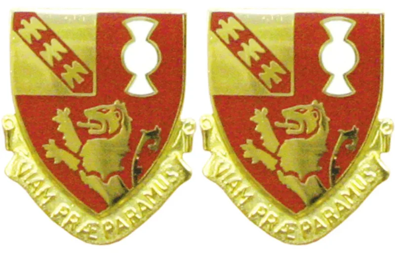 michigan 119th field artillery unit insignia pair