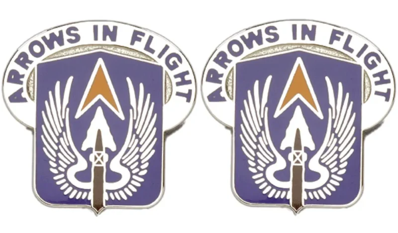 north dakota arrows in flight aviation insignia 2 piece set