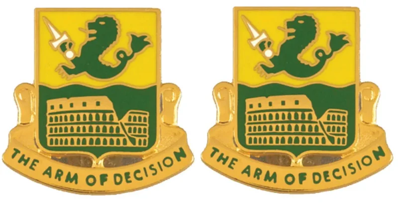 pair of 194th infantry distinctive unit insignia arm of decision