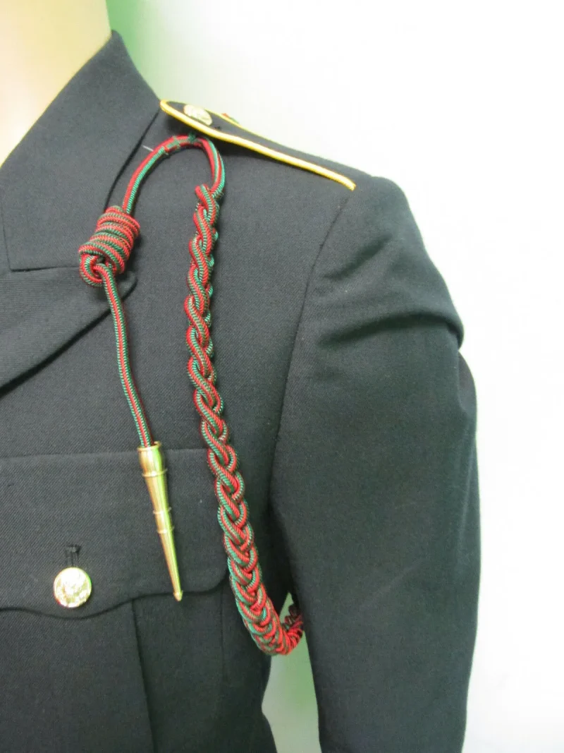 us army wwii shoulder cord french fourragere with gold tip